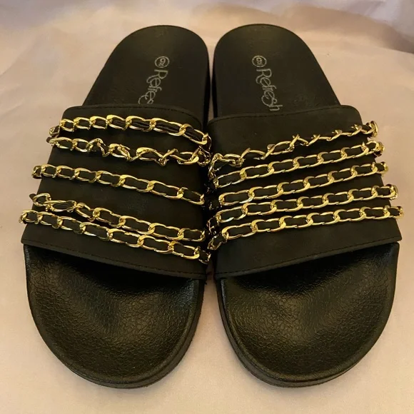Refresh Black sliders with 5 layers of Gold Chain size 9 - Picture 2 of 7